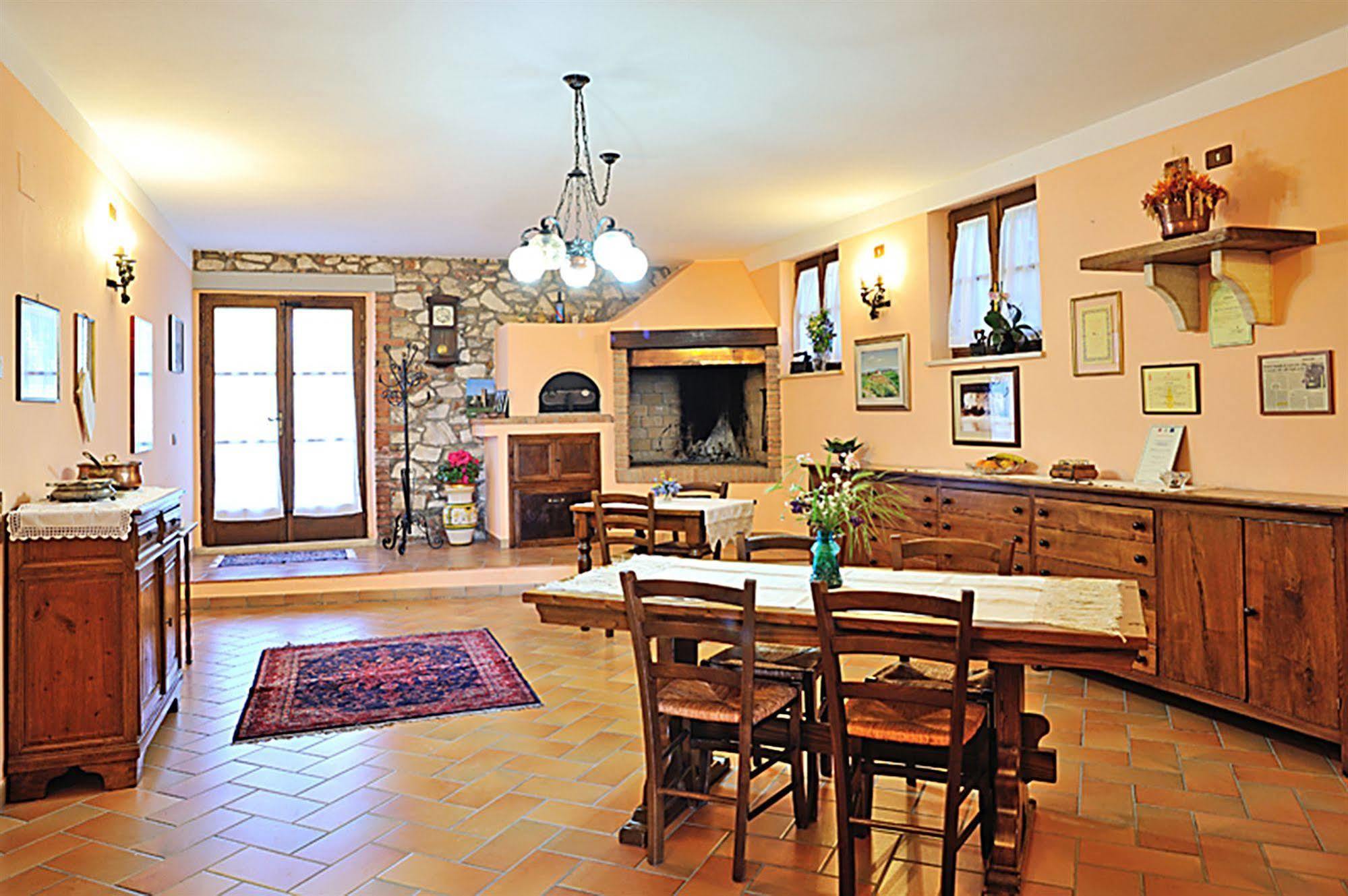 Agriturismo La Buca Di Bellugi Сан-Куїрико-д'Орча Екстер'єр фото